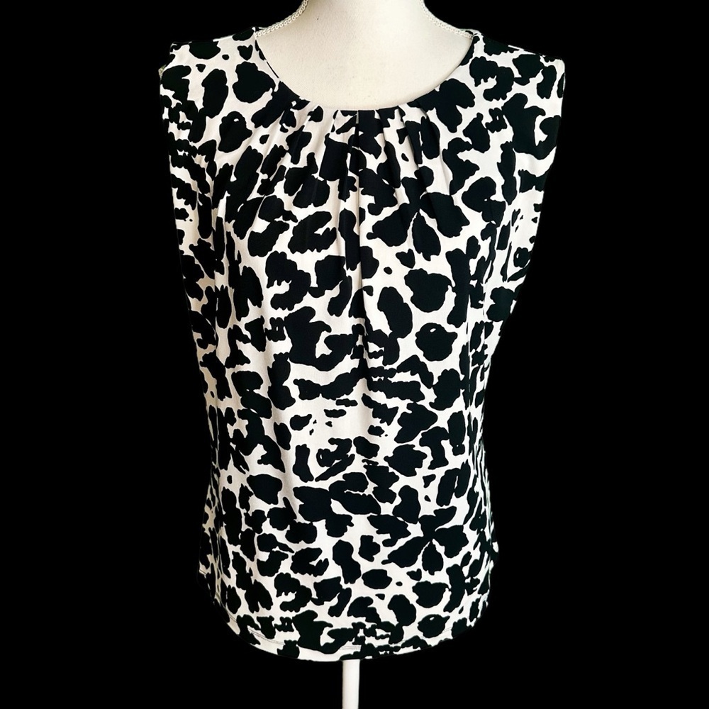 Calvin Klein 'Sleeveless Pleat Neck Abstract Print Knit Top' in Black & White L